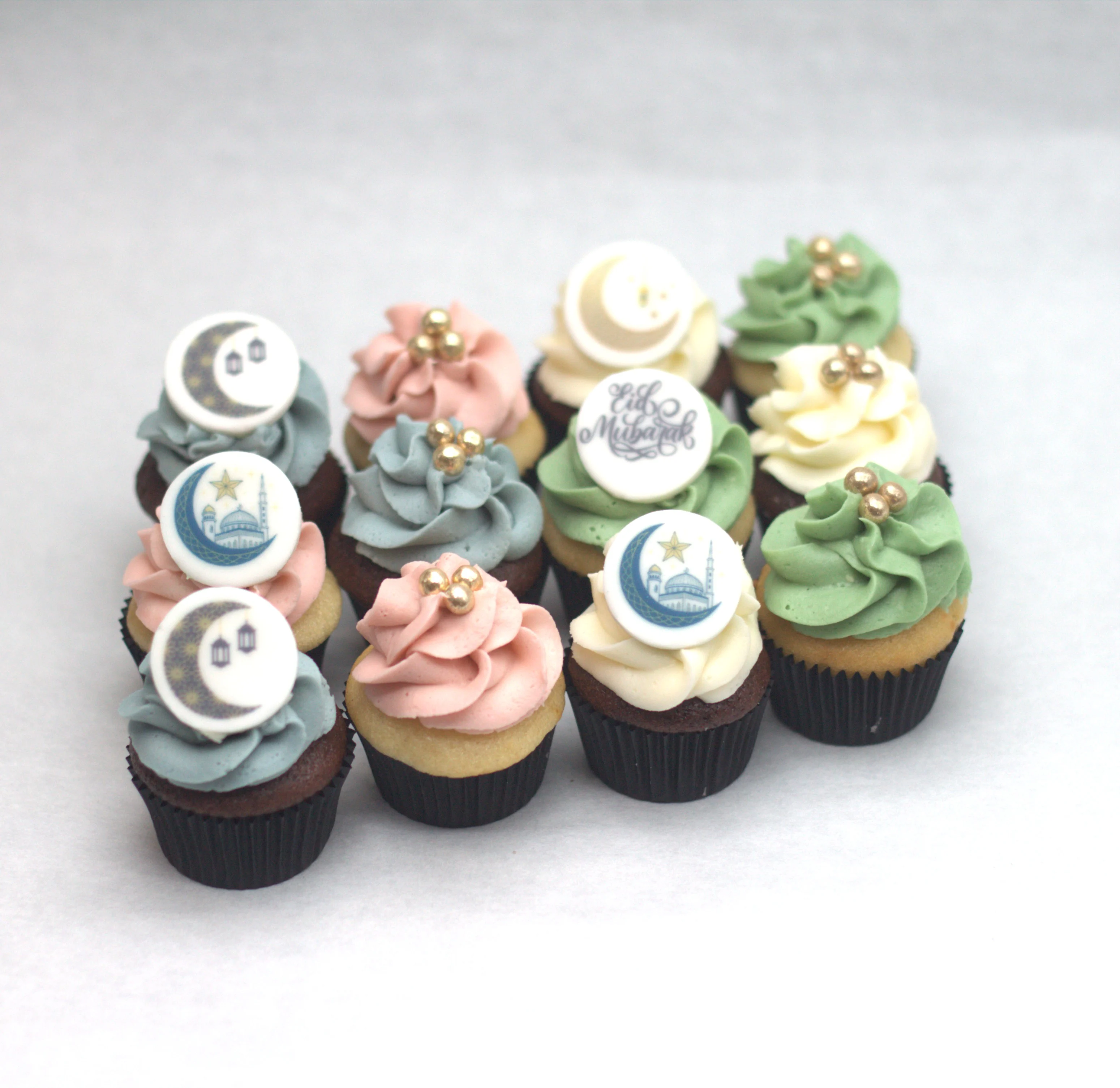 12 / 48 mini cupcakes Eid Mubarak