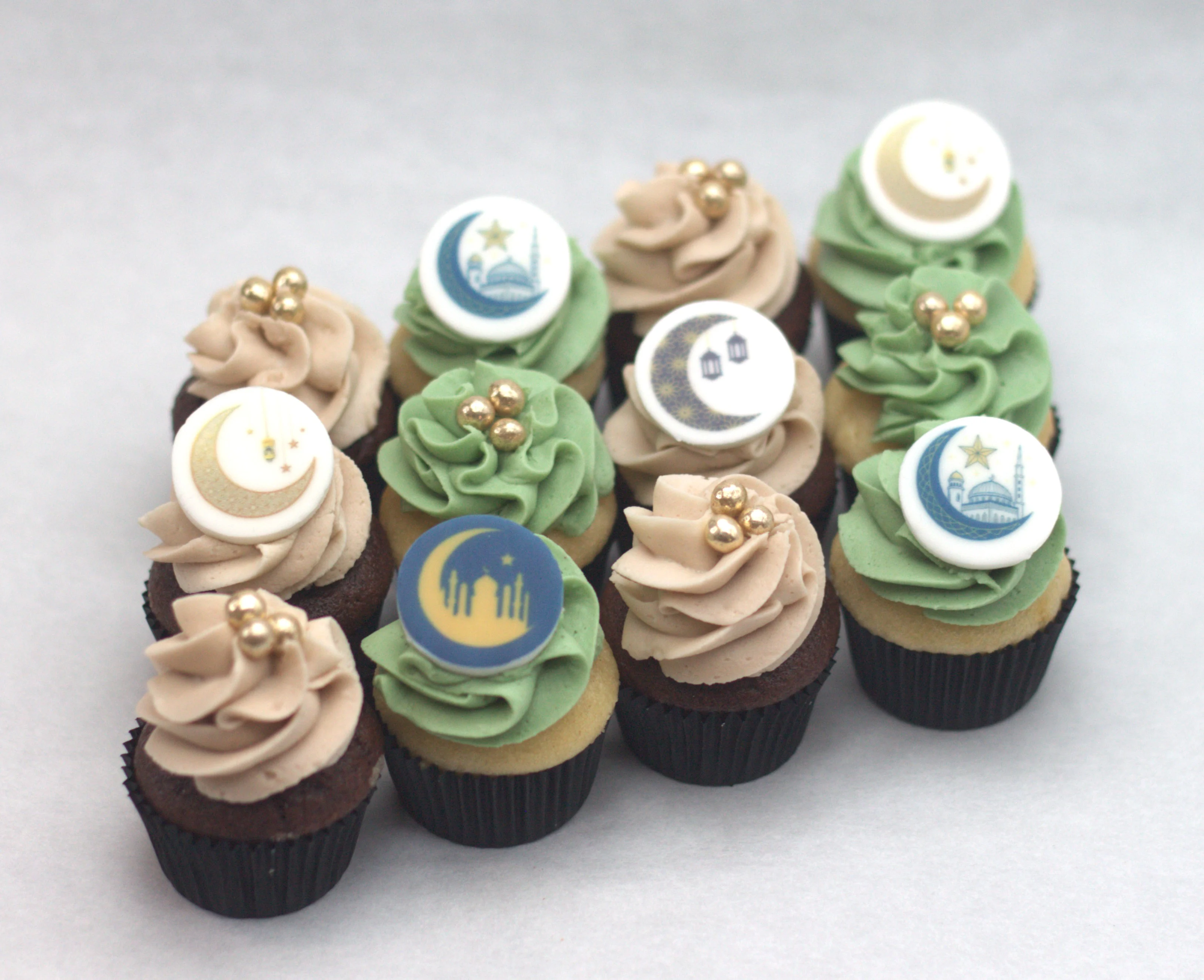 12 / 48 mini cupcakes Ramadan Mubarak
