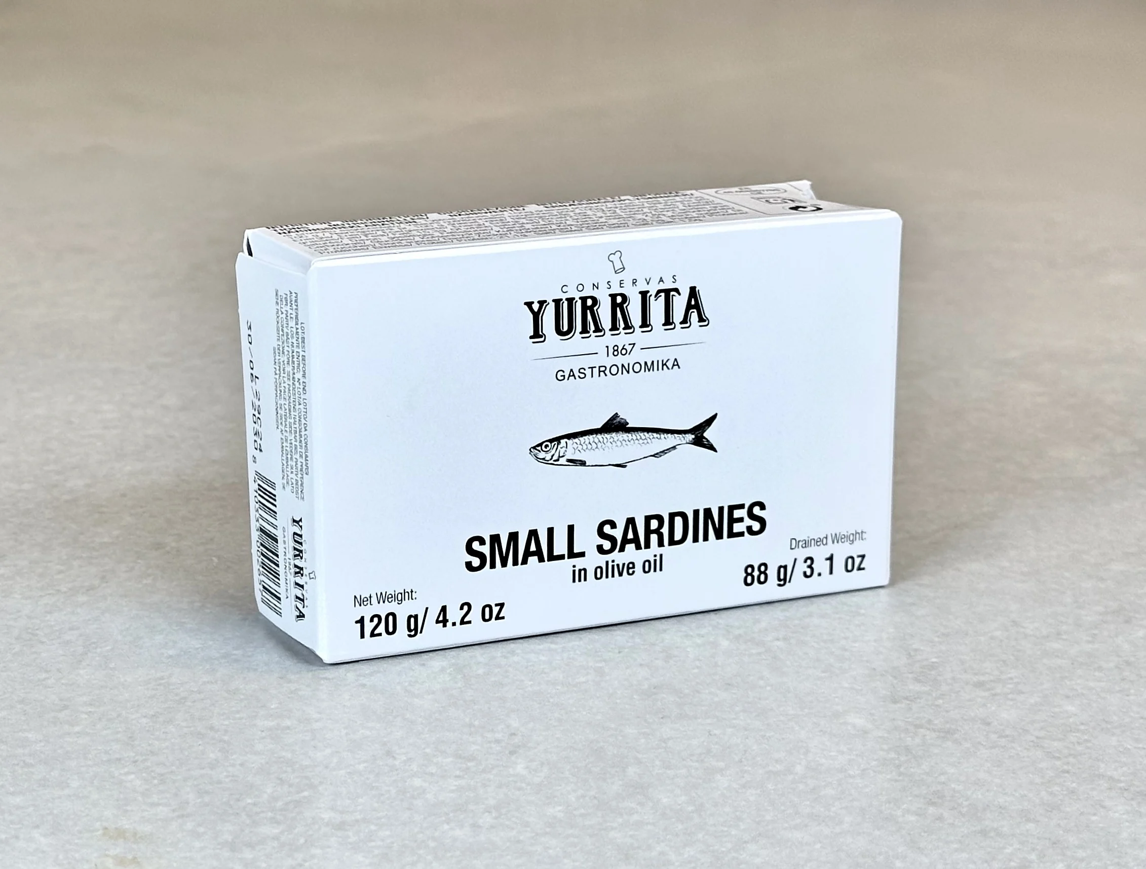 Små sardiner i olivenolje