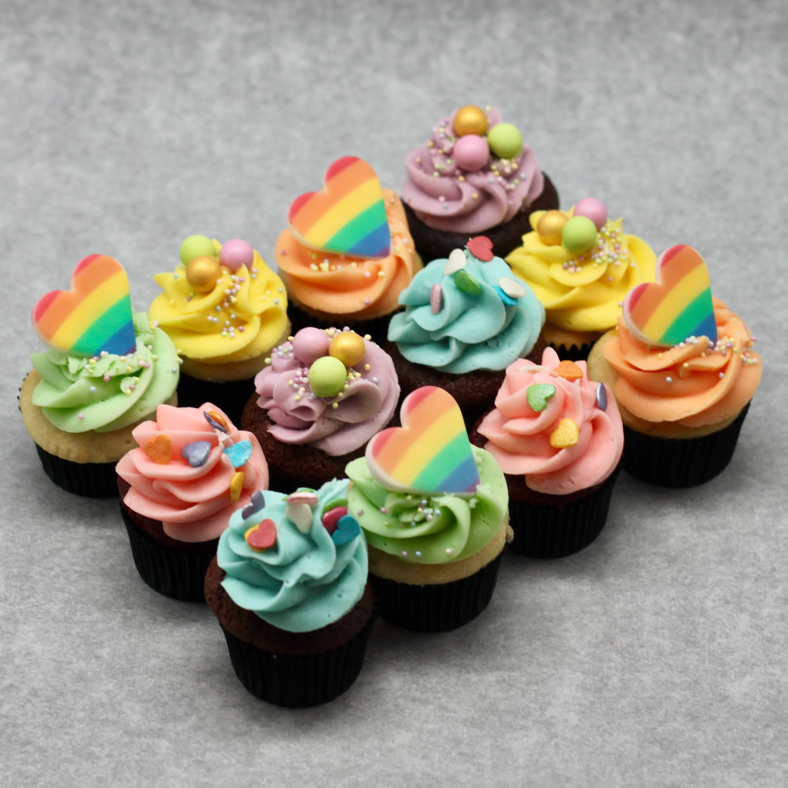 PRIDE 12 mini cupcakes